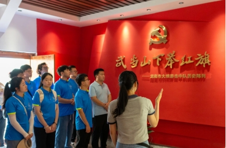 外围买球的app十大平台经济管理系开展暑期“三下乡”社会实践